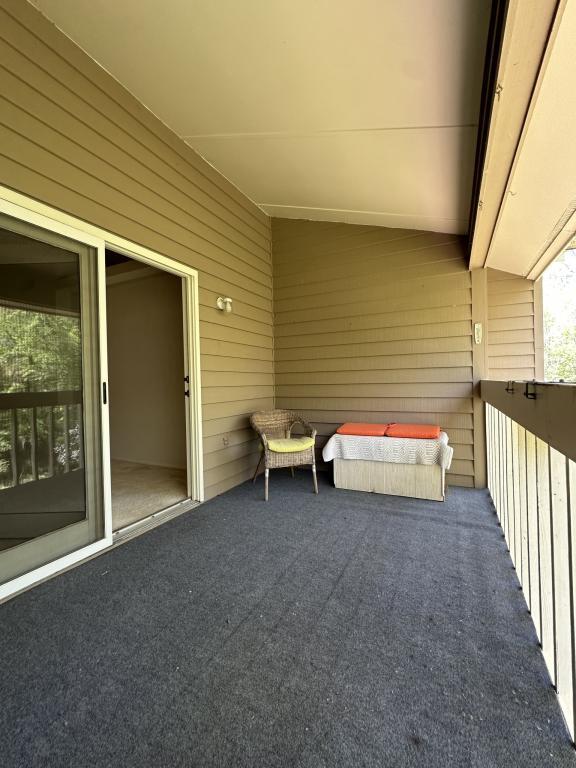 Building Photo - 14 Willow Tree Run