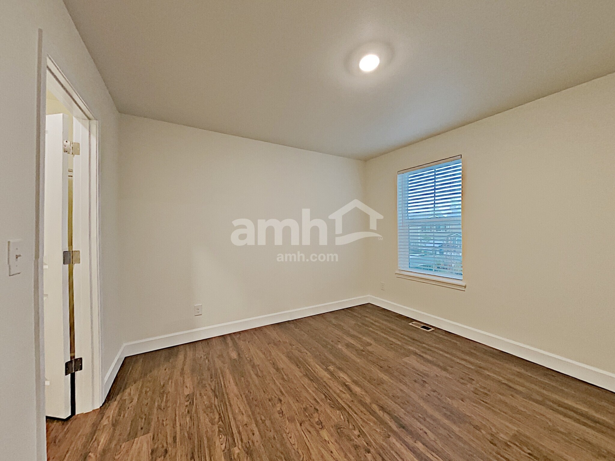 Building Photo - 2107 104th Dr SE