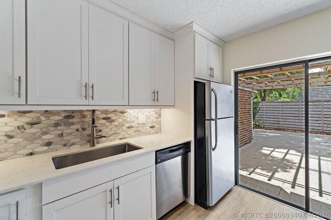Building Photo - 630 6th Terrace