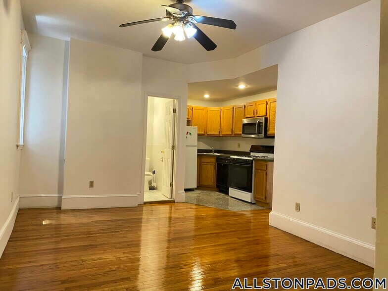 Building Photo - 1254 Commonwealth Ave