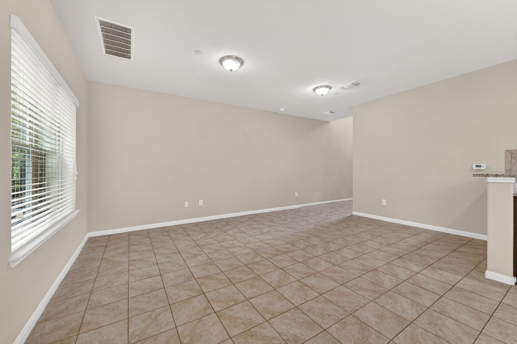 Building Photo - 516 E Slaughter Ln