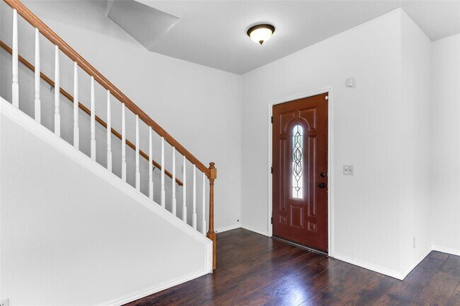 Building Photo - 1204 Stepp Bend