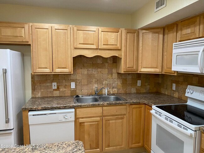 Building Photo - 1790 Rocky Wood Cir