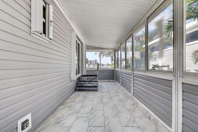 Building Photo - 65 Relaxed Cir