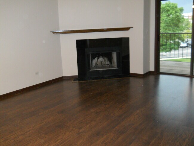 Building Photo - 621 Hapsfield Ln