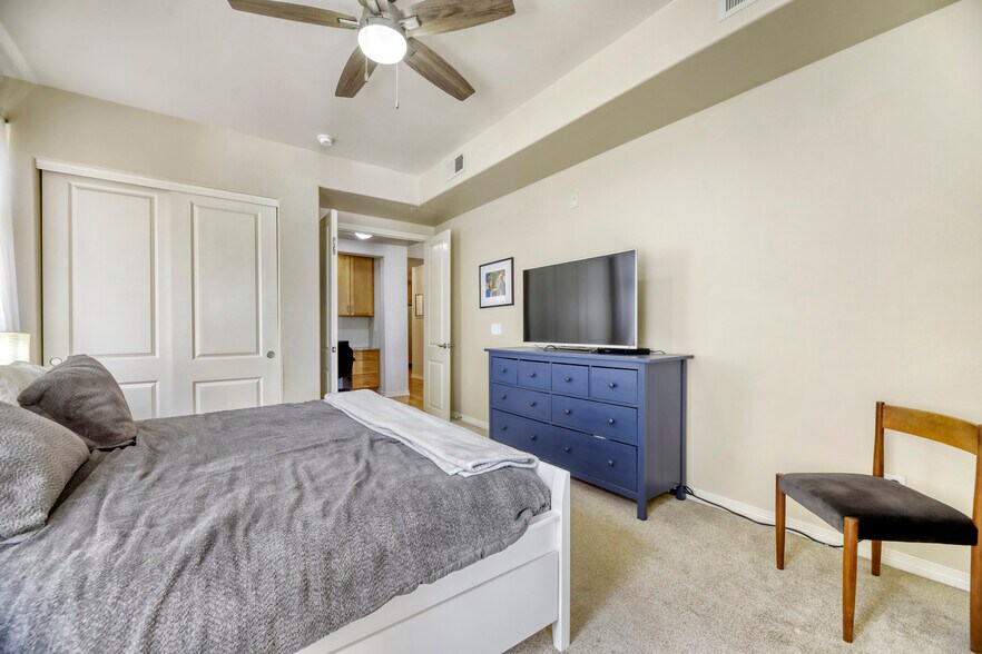 Master Bedroom - 1100 N Grant St