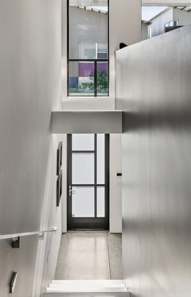 Building Photo - Spectacular Live/Work Home Designed by Architect David Stark Wilson