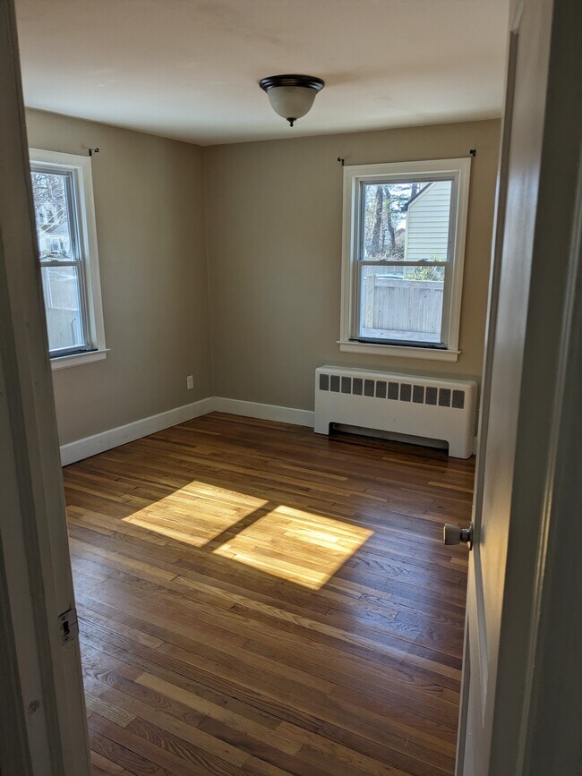 Building Photo - 120 Delmont St