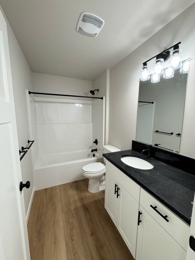 Building Photo - Newly Built 3 Bed, 2.5 Bath Cottage Homes with Free Wifi Internet