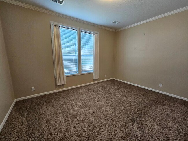 Building Photo - 555 Paint Creek Rd