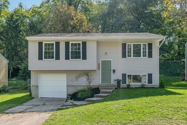 Building Photo - 6055 Tridale Ct