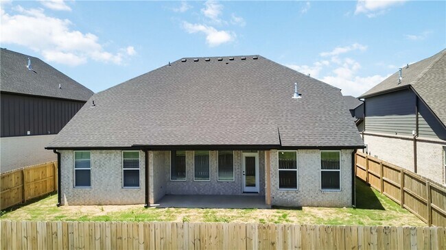 Building Photo - 1840 Momi St