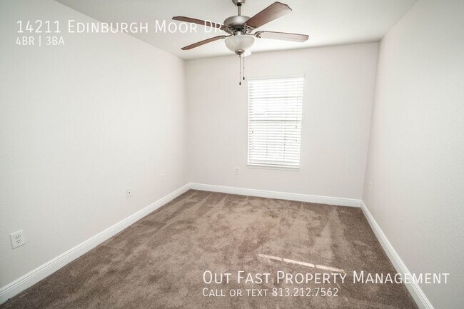 Building Photo - Spacious and Modern 4-Bedroom Home with a ...