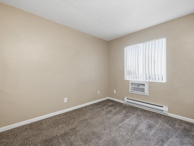 Building Photo - 1505 S Woodland Ave