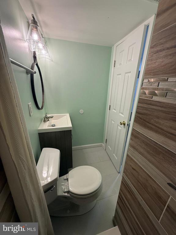 Building Photo - 816 Crothers Ln