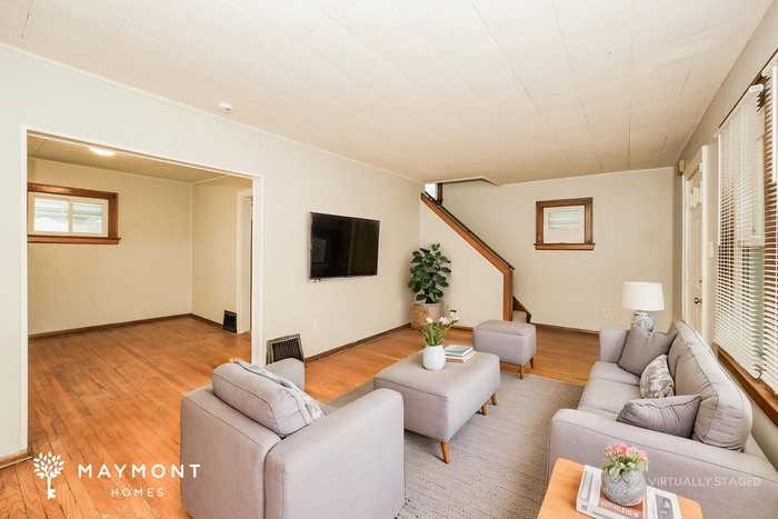 Building Photo - 589 Eastland Ave