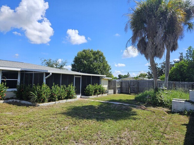 Building Photo - 264 Glen Oak Rd