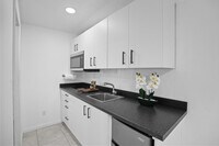 Building Photo - 1416 SW 27th St