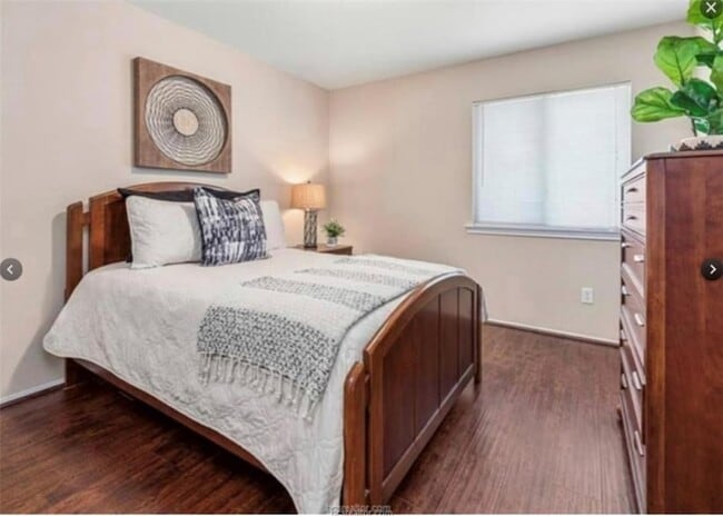 Building Photo - 912 Whitewing Ln