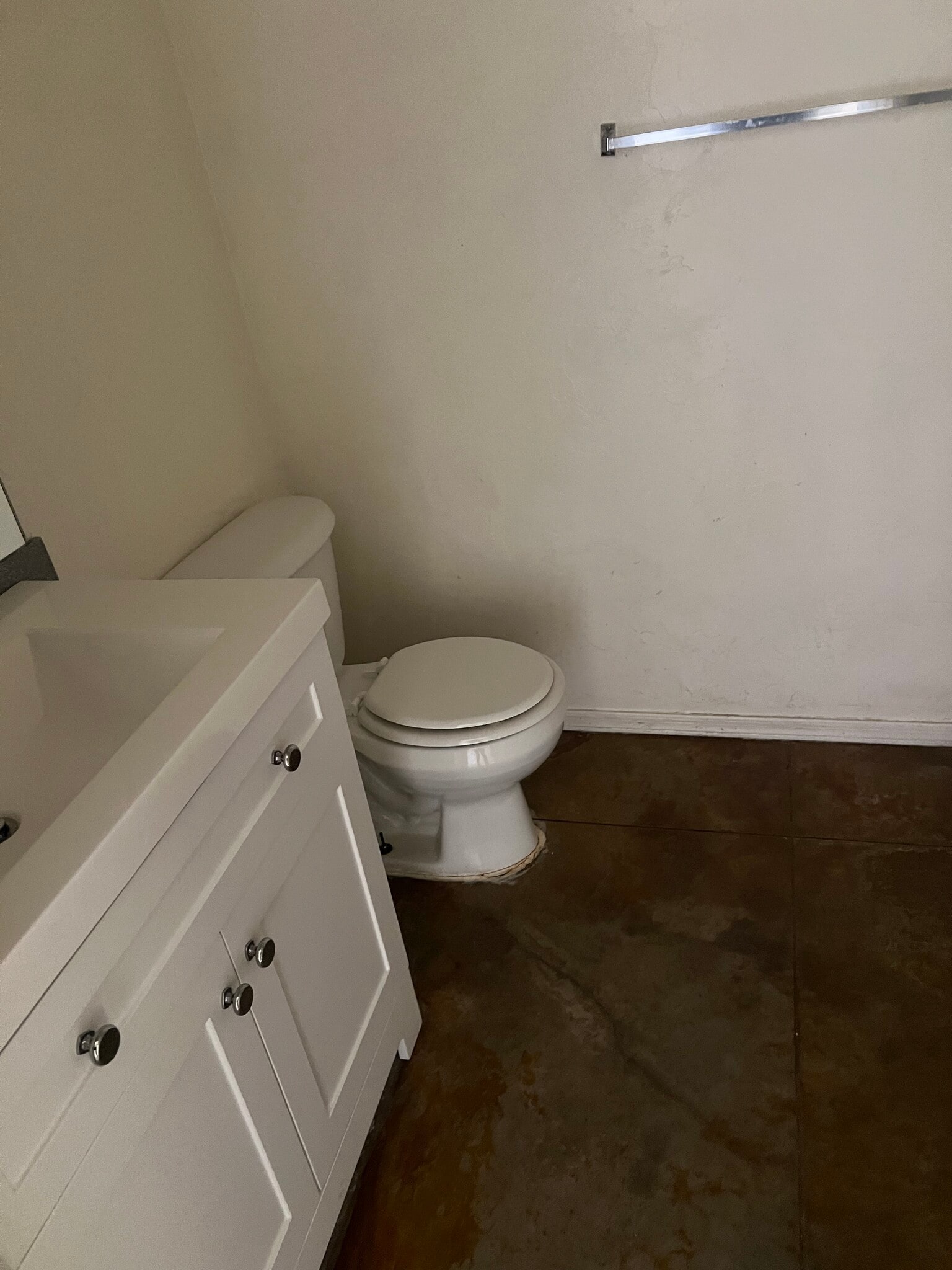 Building Photo - 422 Avenida Oriol