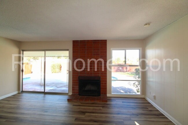 Building Photo - 2029 Goshawk St