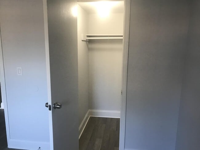 Building Photo - 492 Banyon Tree Cir