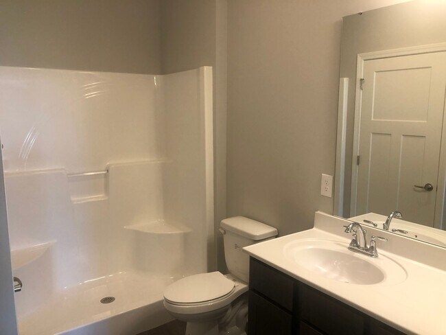 Building Photo - New Build w/ a SPECTACULAR LAYOUT