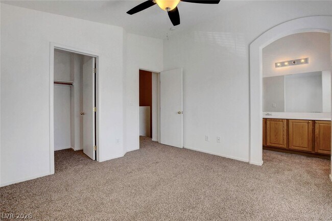 Building Photo - 2576 Velez Valley Way