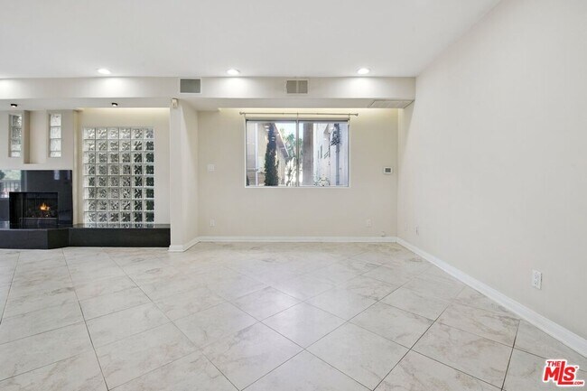 Building Photo - 12010 Texas Ave