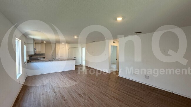 Building Photo - 1117 Desert Willow Dr