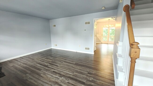 Building Photo - Ephrata Townhome 3 bed 1.5 bath