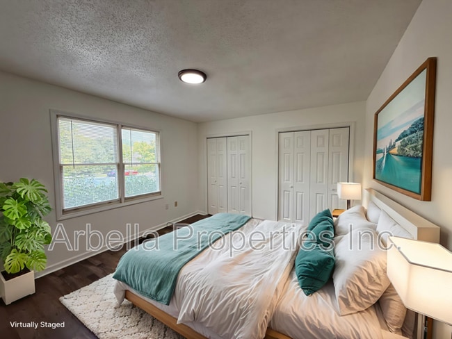 Building Photo - 119 Rowe Ln