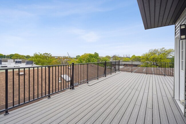 Building Photo - 25 Wallis Ave