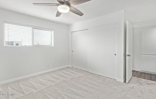 Building Photo - 5525 E Thomas Rd