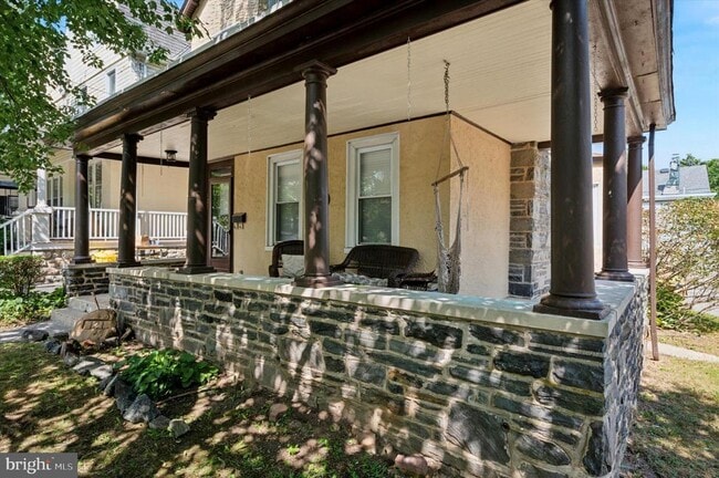 Building Photo - 121 Upland Terrace
