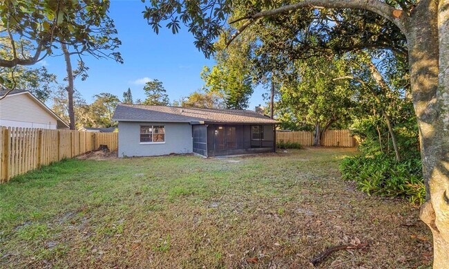 Building Photo - 14615 Daybreak Dr