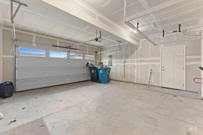 Building Photo - 513 Stanley Lake St