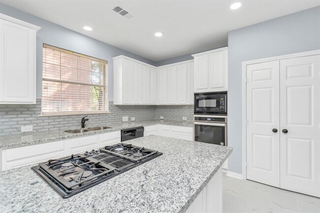 Building Photo - 19 Long Springs Pl