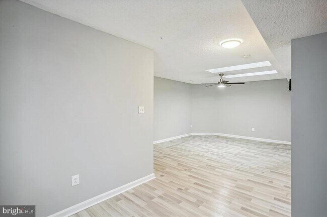 Building Photo - 12901 Churchill Ridge Cir