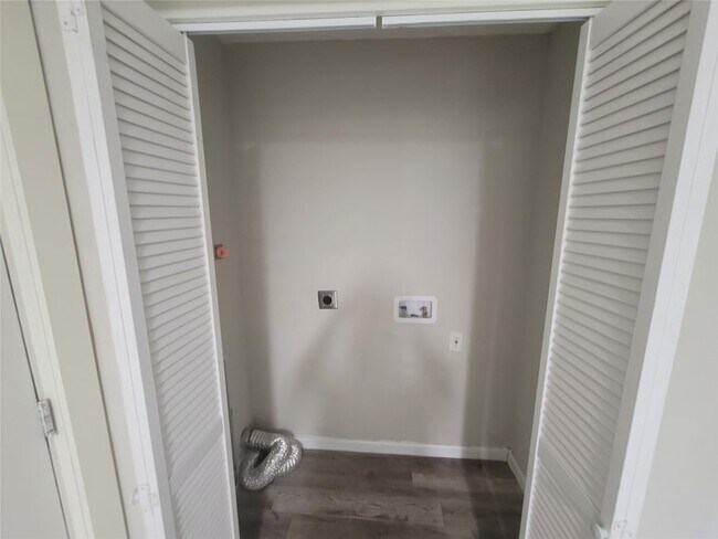 Building Photo - 3919 Avenue O