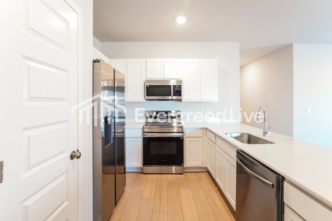 Building Photo - 17767 Denham Cir