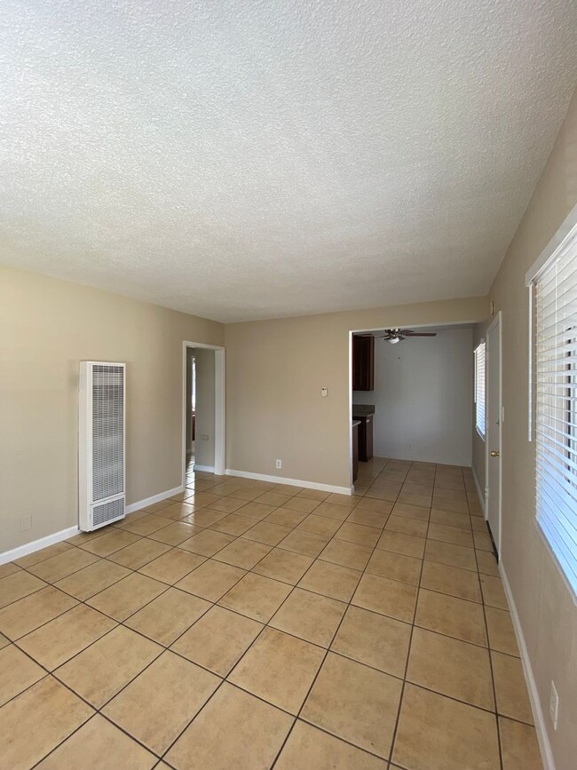 Interior Photo - 6151