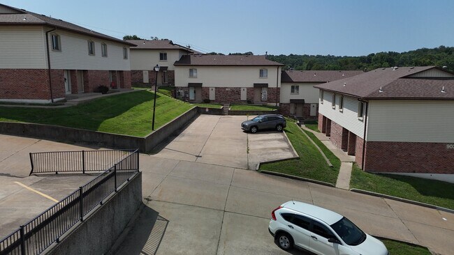 Building Photo - 903 Southwest Blvd