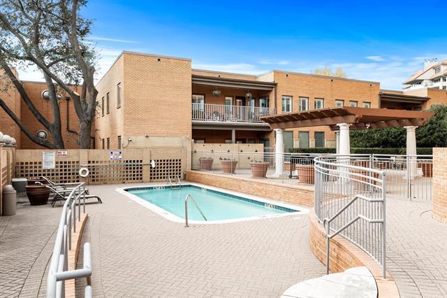 Building Photo - 4242 Lomo Alto Dr