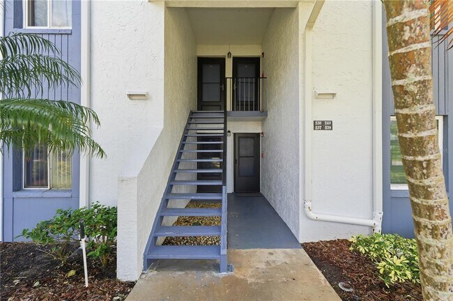 Building Photo - 240 Cypress Ln