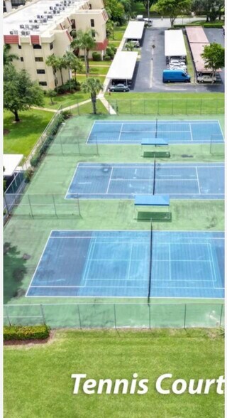 Tennis courts just redone 11/04/25 - 9521 Boca Cove Cir