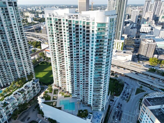 Building Photo - 350 S Miami Ave