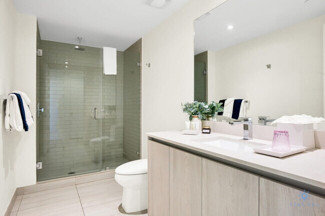 Building Photo - 4010 S Ocean Dr