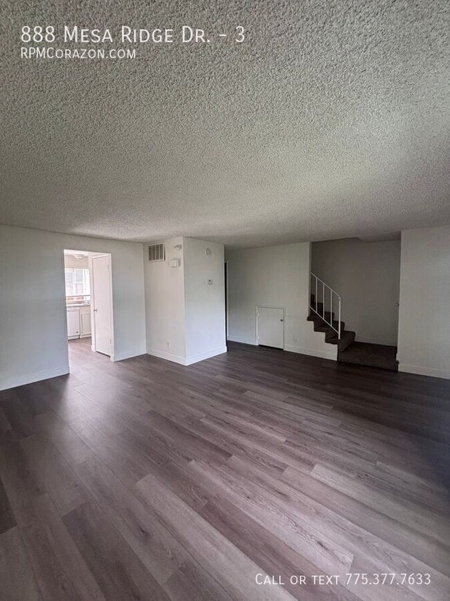 Building Photo - 888 Mesa Ridge Dr