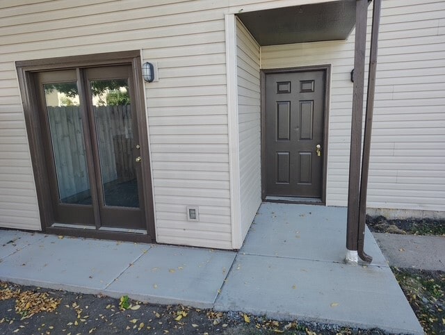 Building Photo - 2616 19th Ave W